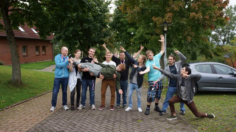 File:Fair Enough Team Photo at DeutschLAN 2015.jpg
