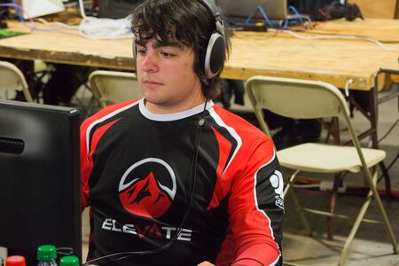 rando competing with eLevate at GXL Lan 2014.