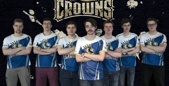 Crowns before Insomnia58. From left to right: Hafficool, Drackk, Raymon, Kaidus, kaptain, Starkie, spudd