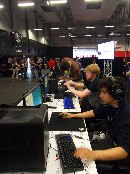 File:Funs at Gamer's Assembly 2017.jpeg
