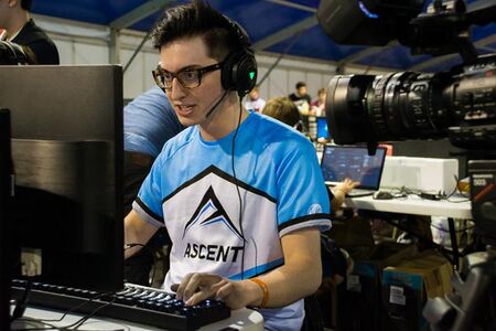 Ma3la competing with Ascent at i55.