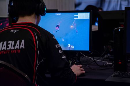 Ma3la competing with eLevate at ESEA-I S18 lan.