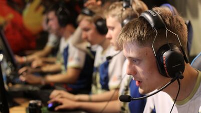 ondkaja competing with Crowns eSports Club at DreamHack Summer 2016.