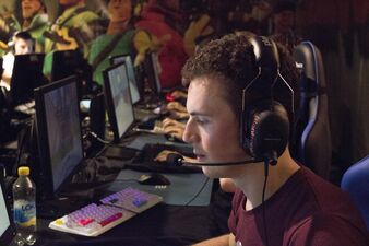Mike competing with Full Tilt at DreamHack Summer 2016.
