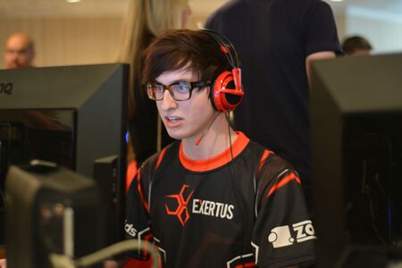 Ma3la competing with Exertus eSports at ESEA-I S16 lan.