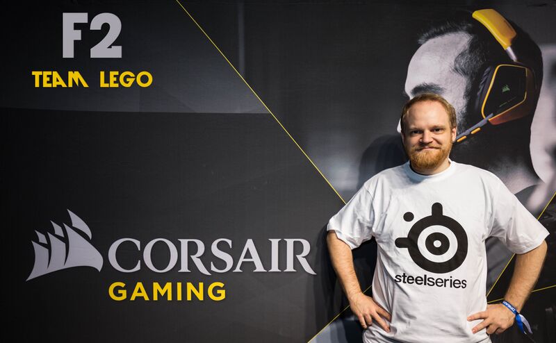 File:F2 Dreamhack winter2015.jpg
